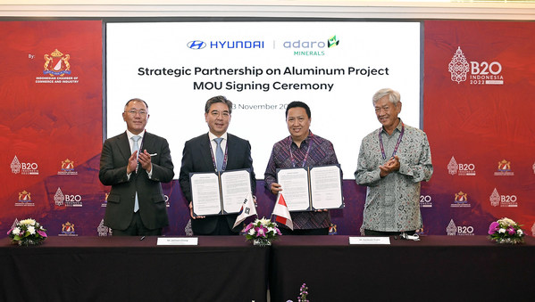 (From left) Euisun Chung, Executive Chair of Hyundai Motor Group; Jaehoon Chang, President and CEO of Hyundai Motor Company; Garibaldi Thohir, President Commissioner of PT Adaro Minerals Indonesia Tbk; Edwin Soeryadjaya, President Commissioner of PT Adaro Energy Indonesia Tbk; (From left) Euisun Chung, Executive Chair of Hyundai Motor Group; Jaehoon Chang, President and CEO of Hyundai Motor Company; Garibaldi Thohir, President Commissioner of PT Adaro Minerals Indonesia Tbk; Edwin Soeryadjaya, President Commissioner of PT Adaro Energy Indonesia Tbk;