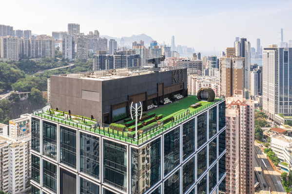 NWD’s commitment to sustainable development can be seen at K11 ATELIER King’s Road, which was one of the first buildings in the world to attain the highest triple platinum certificate in WELL, Hong Kong BEAM Plus, and the U.S. LEED