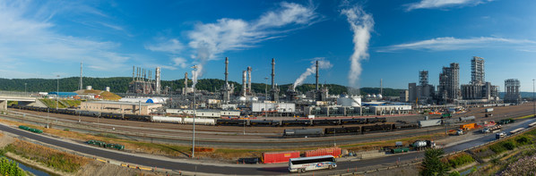 Strategically located within a 700-mile radius of 70 percent of the U.S. polyethylene market, SPM sits on 384 acres adjacent to the Ohio River in Beaver County, Pennsylvania Courtesy: Shell
