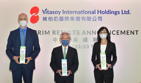 Vitasoy management presents its latest Fresh Vitasoy Plant+ launched in Hong Kong SAR at the press conference. (From left) Mr. Roberto GUIDETTI, Group Chief Executive Officer; Mr. Winston LO, Executive Chairman; and Ms. Ian NG, Group Chief Financial Officer.
