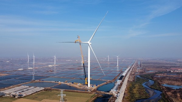 XCA 2600, World’s Strongest All-Terrain Crane Developed by XCMG, Sets New Wind Power Hoisting Record.