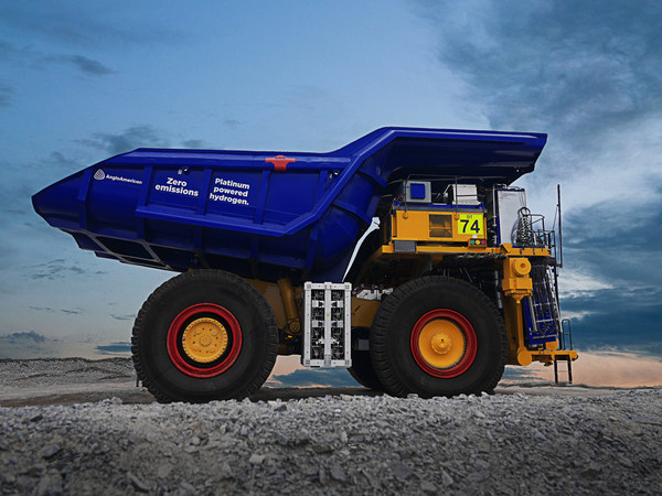 The proof-of-concept hydrogen powered ultra-class mine haul truck at Anglo American’s Mogalakwena Platinum Group Metals mine in South Africa. Today, First Mode and Anglo American signed a binding agreement to accelerate the transition of mining and other heavy industries to diesel-free futures. Image courtesy of Anglo American.