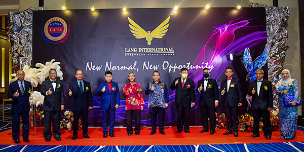 Lang International Corporate Titan Award (LICTA) - Soarits PR,Isabella Dai