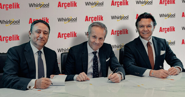 Fatih Kemal Ebiçlioğlu, Consumer Durables Group President of Koç Holding, Marc Bitzer, Whirlpool Cooperation CEO, Hakan Bulgurlu, Arçelik CEO