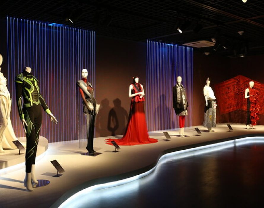China National Silk Museum Opens New Fashion Exhibition in Hangzhou Reflecting on the Development of Chinese Fashion Design Over the Past 30 Years