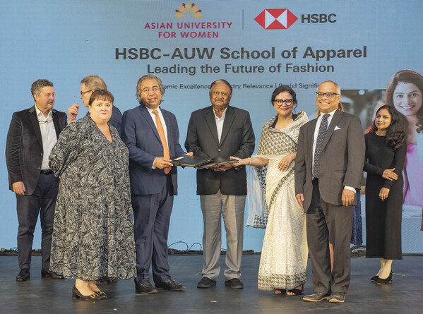 Launch of HSBC-AUW School of Apparel in Chittagong, Bangladesh with: In front row, from left: Amanda Murphy, Head of Commercial Banking, South & Southeast Asia, HSBC; Md Mahbub ur Rahman, CEO, HSBC Bangladesh; Tipu Munshi, MP, Honourable Minister, Ministry of Commerce, Government of the Peoples Republic of Bangladesh; Dr Rubana Huq, Vice Chancellor, AUW; Kamal Ahmad, Founder, AUW