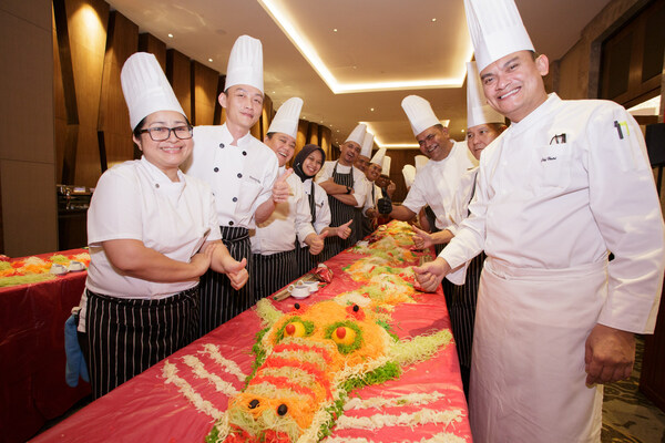 The 132-feet long Twin Dragon Yee Sang Spread at Amari Johor Bahru prepared by 28 chefs for a recent dinner event.