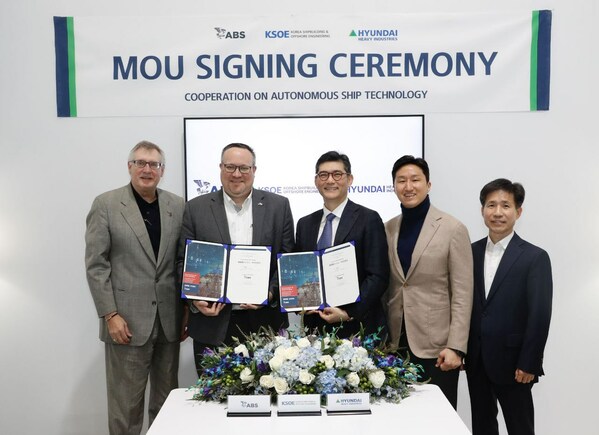 Korea Shipbuilding & Offshore Engineering (KSOE) and the American Bureau of Shipping (ABS) signed an MOU on the development and demonstration of machinery automation solutions for autonomous ships on January 6 in Las Vegas. (From right: Jeon Seung-ho, Senior Executive Vice President of Hyundai Heavy Industries (HHI); Kisun Chung, President and CEO of HD Hyundai; Sungjoon Kim, Senior Executive Vice President (SEVP) of KSOE; Patrick Ryan, CTO of ABS; Christopher J. Wiernicki, CEO of ABS.)