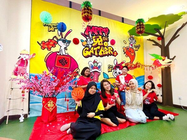 VISTA Eye Specialist’s “Happy TuGather” Theme decor at their IPOH branch - with each branch having their own DIY setup.