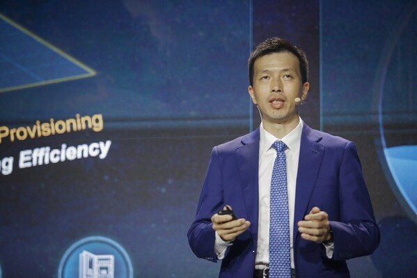 Peng Song, President of ICT Strategy & Marketing of Huawei, delivers a keynote speech