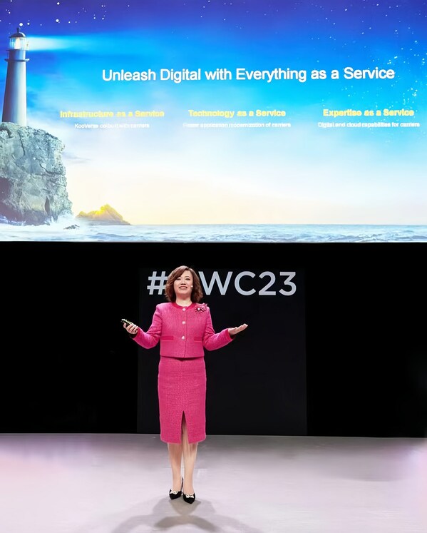 Jacqueline Shi delivers the Huawei Cloud keynote Jacqueline Shi delivers the Huawei Cloud keynote