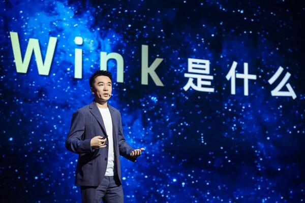 CMO Robin Liu explained the “Wink” icon CMO Robin Liu explained the “Wink” icon