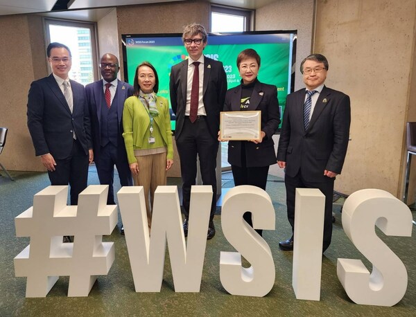 AIS showcases capabilities on world stage as the only Thai corporate to win WSIS Prize 2023 by ITU and UN.