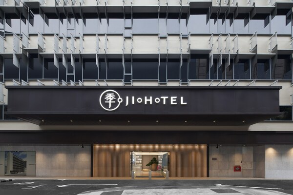 The picture is H World’s brand JI hotel in Singapore