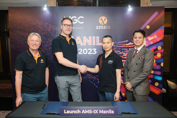 From Left to Right: Onno Bos, International Partnership Director of AMS-IX; Ruben van den Brink, Chief Technology Officer of AMS-IX; Cliff Tam, Senior Vice President, Global Data Strategy & Operations, International Business of HGC; Michael De Castro, President of HGC Philippines From Left to Right: Onno Bos, International Partnership Director of AMS-IX; Ruben van den Brink, Chief Technology Officer of AMS-IX; Cliff Tam, Senior Vice President, Global Data Strategy & Operations, International Business of HGC; Michael De Castro, President of HGC Philippines
