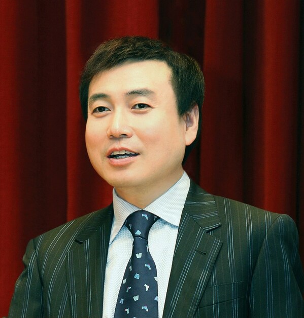 Chairman Suk-yong Cha