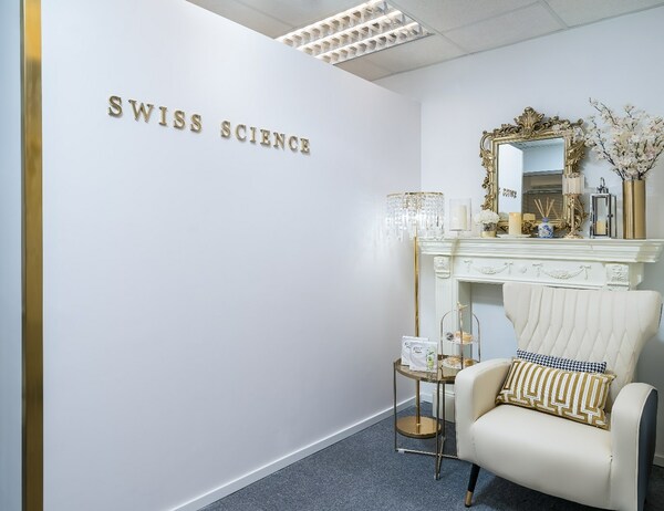 As one of the first pioneers to introduce 2.45GHz diathermy technology to the Hong Kong aesthetic market, SWISS REJU is set to continue its leadership in the high end beauty and body contouring market.