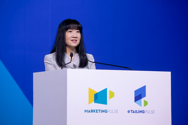 HKTDC Executive Director Margaret Fong said in her welcoming remarks that enterprises must keep abreast of the latest market trends and consumer preferences to rise above the competition.