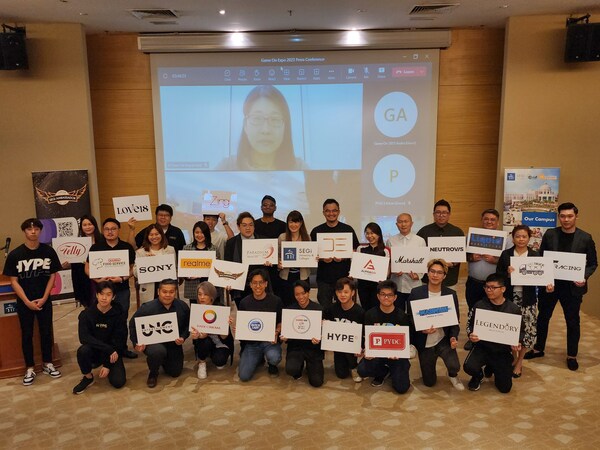 (Standing, 8th from right): Stella Lau, Managing Director of SEGi University & Colleges, with SEGi’s Partners who are participating at the 2nd edition of Game On Expo, to be held on 29 & 30 April 2023 at Paradigm Mall Petaling Jaya.