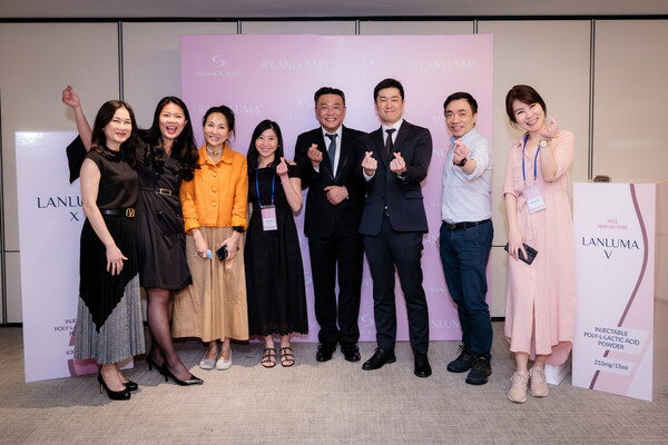The team behind Sinclair with esteemed industry professionals at the Cellulite and Buttock Reshaping: My Experience with Lanluma®, Collagen Stimulating Injectable dinner talk held on February 25.