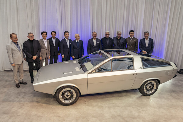 Inaugural Hyundai Reunion Celebrates Rebirth of Hyundai Motor's Pony Coupe Concept