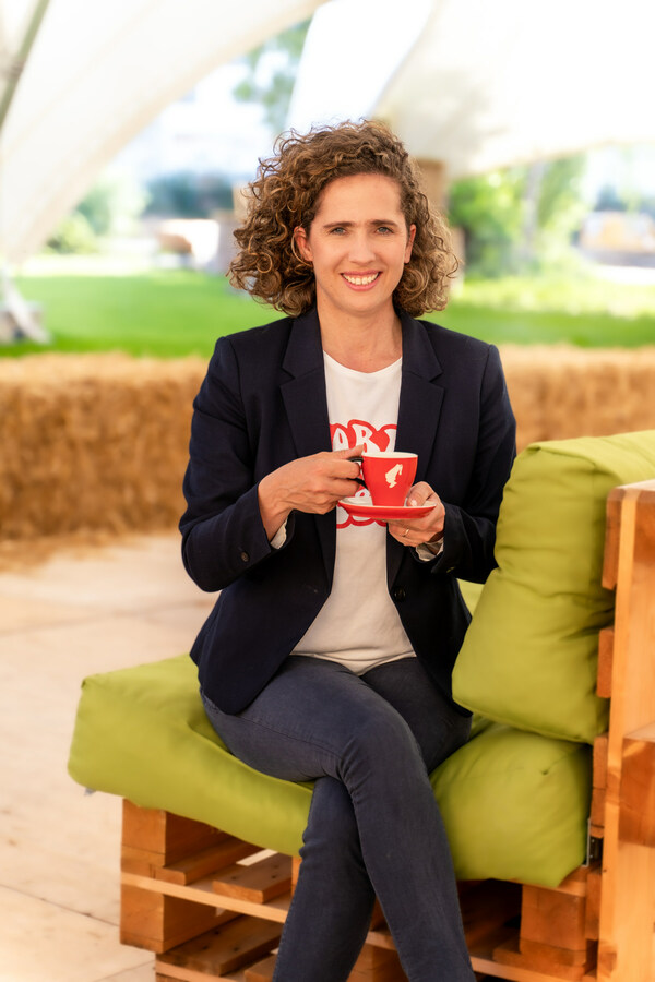 Christina Menil, official spokesperson for the Julius Meinl ‘Say Thank You’ campaign.