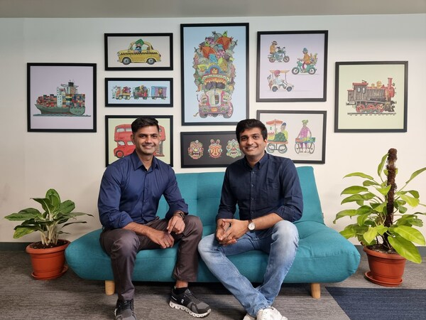 Abhijeet Manohar (left) & Nitin Jayakrishnan (right), co-founders of Pando at the company’s APAC HQ
