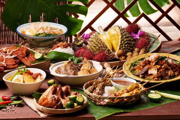 From classic Malaysian street food and specialty cuisines to creative durian desserts featuring six varieties of premium durian, come and spice up your taste buds with the authentic flavors of Malaysia at Galaxy Macau.