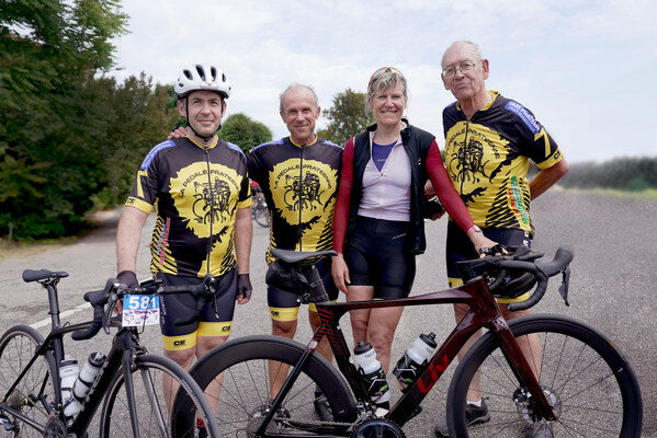 Marion is in top form in her Jelenew cycling outfit, advocating for people affected with epilepsy
