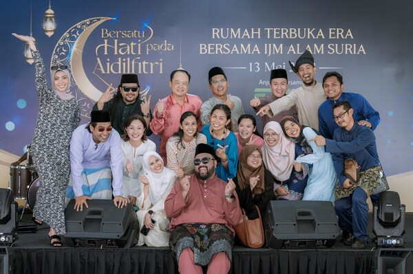 IJM staff and ERA announcers exuded happiness and satisfaction, celebrating a resounding success after the event.