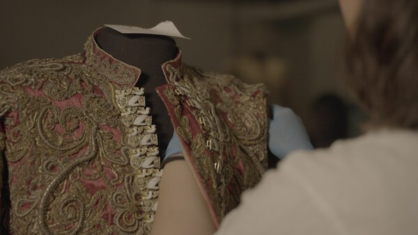 The conservator is working on the installation of exhibition The conservator is working on the installation of exhibition