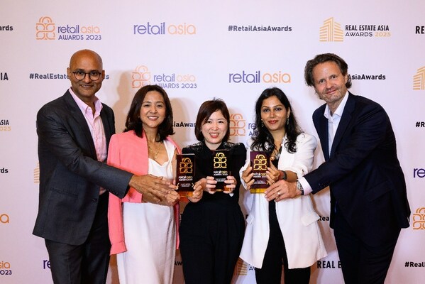 The LUXASIA team, including Satyaki Banerjee, the Group’s Chief Operating Officer, at the Retail Asia Awards Gala Dinner