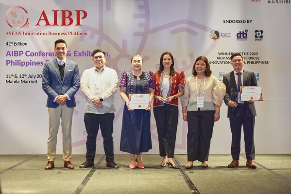 Left to right: Irza Suprapto (CEO, AIBP), Atty. Adrian Jude G. Echaus (Assistant Bureau Director, National ICT Planning, Policy, and Standards Bureau (NIPPSB), Department of Information and Communications Technology), Tisha Quinitio (Head of Business Development, Metro Pacific Health Tech (mWell)), Lorraine Macapagal (Operations Lead, mWell), Myra Carabeo, (Creative Lead, mWell) and Francis Adrian Viernes (Chief Data Scientist, Megaworld Corporation) Left to right: Irza Suprapto (CEO, AIBP), Atty. Adrian Jude G. Echaus (Assistant Bureau Director, National ICT Planning, Policy, and Standards Bureau (NIPPSB), Department of Information and Communications Technology), Tisha Quinitio (Head of Business Development, Metro Pacific Health Tech (mWell)), Lorraine Macapagal (Operations Lead, mWell), Myra Carabeo, (Creative Lead, mWell) and Francis Adrian Viernes (Chief Data Scientist, Megaworld Corporation)