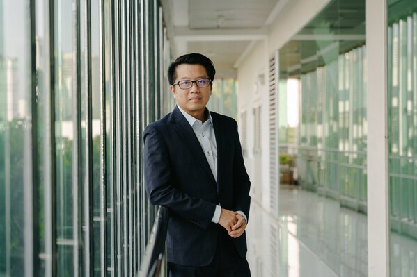 Dr Pun-Arj Chairatana, Executive Director NIA