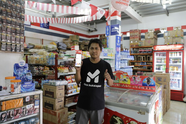 Waryanto, one of Mitras with over 10x income increase. Waryanto, one of Mitras with over 10x income increase.