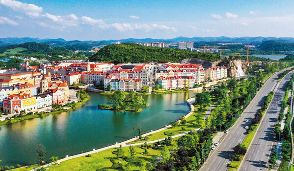 A view of the data center built by Huawei Cloud in Guian New Area, near Guiyang. CHINA DAILY