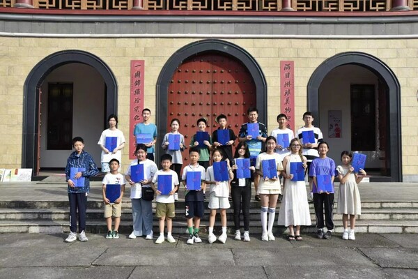 photo of youth representatives participating in this event holding graduation certificates photo of youth representatives participating in this event holding graduation certificates