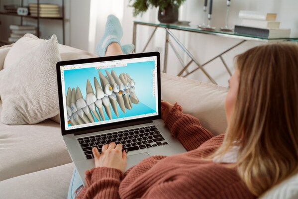 Spark™ Approver Web is more convenient to use, resulting in time savings for orthodontists by providing flexibility to access cases anytime, whether at the office or home. Spark™ Approver Web is more convenient to use, resulting in time savings for orthodontists by providing flexibility to access cases anytime, whether at the office or home.