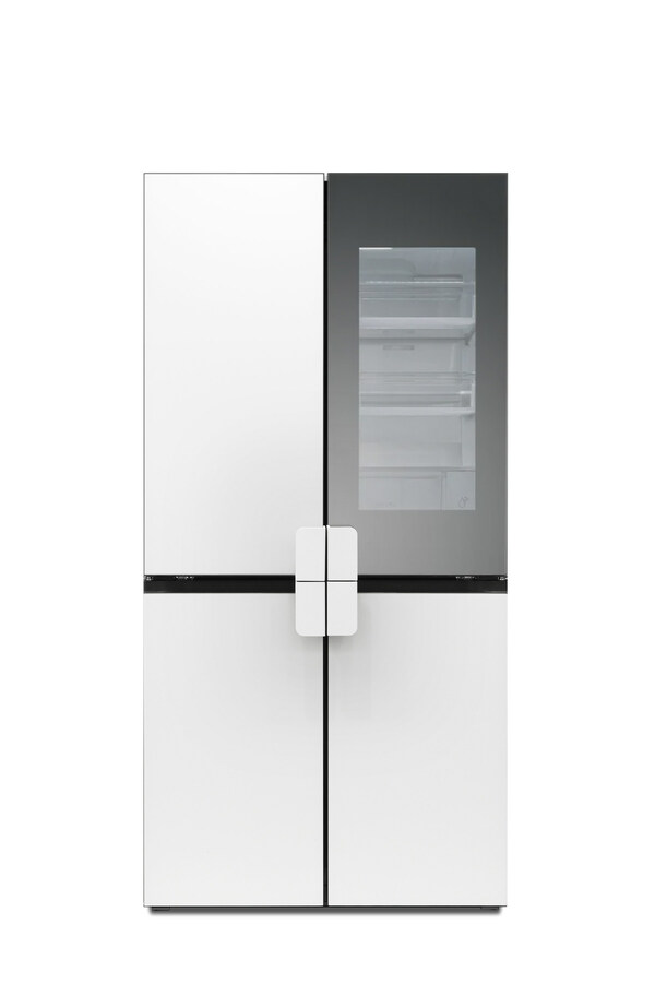 LG InstaView refrigerator with Universal UP Kit for enhanced usability and accessibility LG InstaView refrigerator with Universal UP Kit for enhanced usability and accessibility