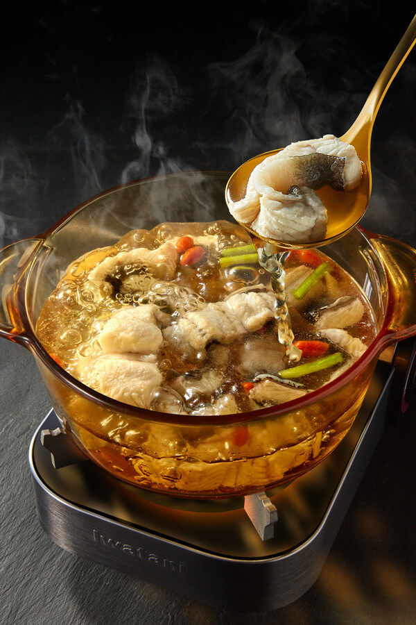 Held at Putien from now to October 31, Putien Food Festival celebrates the fresh eel. Fresh Eel Cooked in Spring Water is the signature dish to preserve the natural flavors.