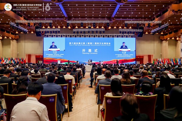 The Sixth Silk Road (Dunhuang) International Cultural Expo opened in the Gansu Dunhuang international convention and exhibition center on the morning of Sept 6. The Sixth Silk Road (Dunhuang) International Cultural Expo opened in the Gansu Dunhuang international convention and exhibition center on the morning of Sept 6.