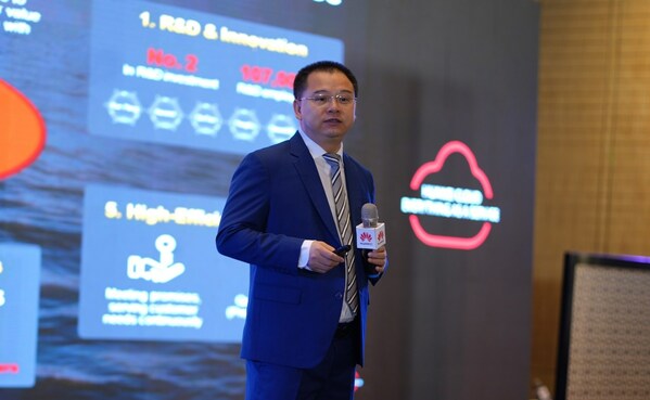 Zeng Xingyun, President of Huawei Cloud APAC Zeng Xingyun, President of Huawei Cloud APAC