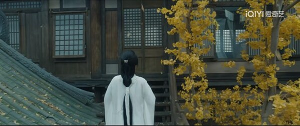 Hairstyle of the heroine is inspired by terracotta figurines from the Qin and Han Dynasties. Hairstyle of the heroine is inspired by terracotta figurines from the Qin and Han Dynasties.