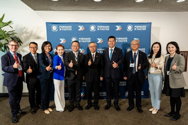 Mr. Li Zhenguo participated in the Private Sector Forum 2023 with United Nations officials and business leaders. Photo: Joel Sheakoski/UN Global Compact Mr. Li Zhenguo participated in the Private Sector Forum 2023 with United Nations officials and business leaders. Photo: Joel Sheakoski/UN Global Compact