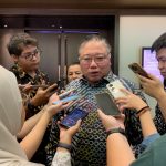 Dr Mahathir should not confuse people over 3R issues