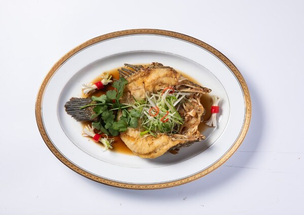 Shang Pin Seafood Hot Pot - Oil-Infused Crispy Marble Goby Shang Pin Seafood Hot Pot - Oil-Infused Crispy Marble Goby