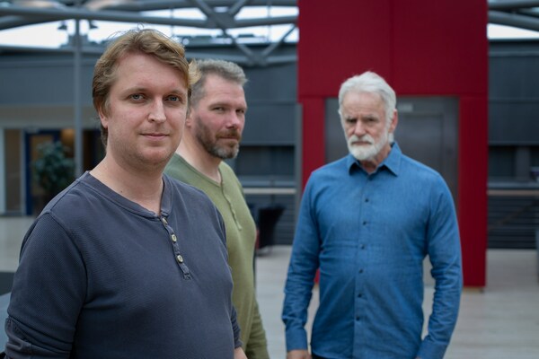 Audunn S. Snaebjarnarson, Daniel F. Gudbjartsson and Kari Stefansson, scientists at deCODE genetics and authors on the paper. Audunn S. Snaebjarnarson, Daniel F. Gudbjartsson and Kari Stefansson, scientists at deCODE genetics and authors on the paper.