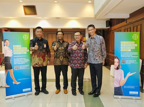 Launching Bayer for Her in Indonesia on World Contraception Day 2023 during Kick Off Collaboration National Service Family Planning 2023. Left-right: Sukaryo Teguh Santoso, Plt. Deputy KBKR BKKBN; Kinshuk Kunwar, President Director Bayer Indonesia; Hasto Wardoyo, Chairman BKKBN; Jeff Lai, Country Div.Head Pharmaceuticals Bayer Indonesia Launching Bayer for Her in Indonesia on World Contraception Day 2023 during Kick Off Collaboration National Service Family Planning 2023. Left-right: Sukaryo Teguh Santoso, Plt. Deputy KBKR BKKBN; Kinshuk Kunwar, President Director Bayer Indonesia; Hasto Wardoyo, Chairman BKKBN; Jeff Lai, Country Div.Head Pharmaceuticals Bayer Indonesia