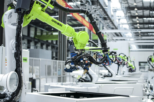 Inside the intelligent factory in the Earth-moving Machinery Park of Zoomlion Smart Industrial City Inside the intelligent factory in the Earth-moving Machinery Park of Zoomlion Smart Industrial City