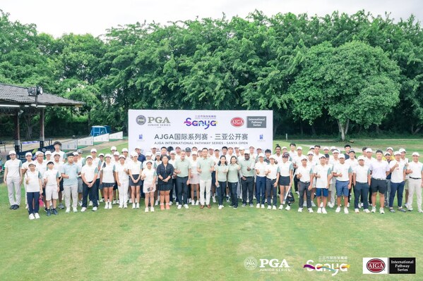 Group Photo of Guests and Players Group Photo of Guests and Players